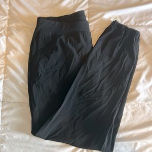 Lululemon black joggers